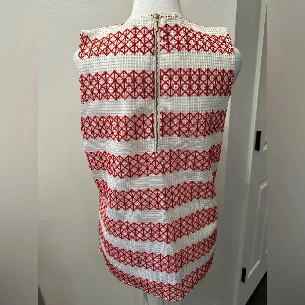 Anna Cate Red White Embroidered Sleeveless Blouse Tank size Medium - Picture 3 of 5